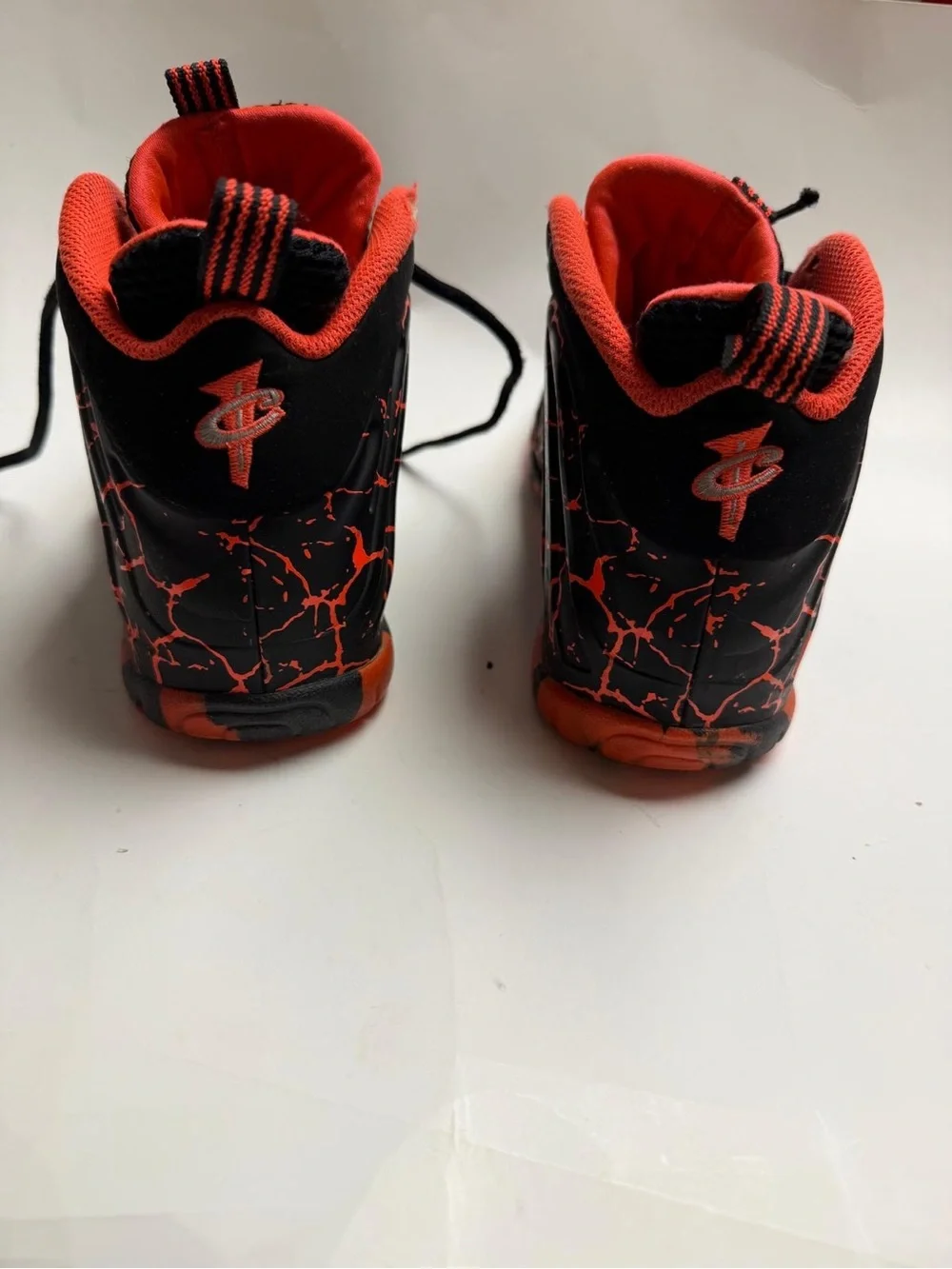 Nike little posite one Black & Orange Athletic Sneakers shoes size 4y